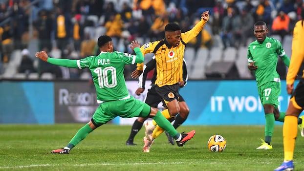 Chiefs stay in title hunt with 3-2 victory