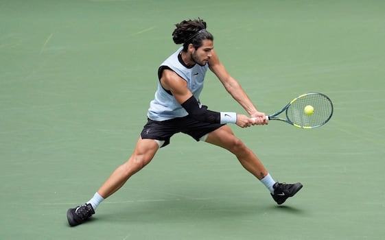 Alcaraz powers into US Open quarterfinals while Sabalenka and Noskova book showdown
