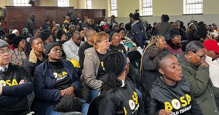 Political parties hit the campaign trail ahead of municipal polls