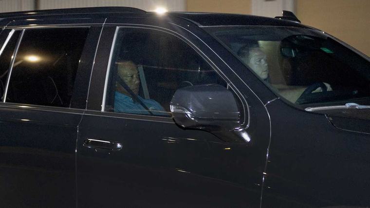 Tiger Woods avoids jail after pleading guilty to DUI charge following car crash